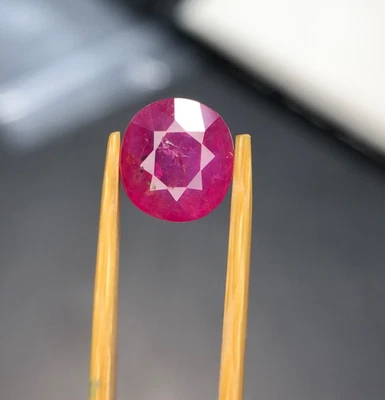 1.55 Cts Natural ruby Pinkish Red Color Oval Shape loose gemstone From Madagasca - Image 1 of 4