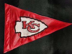 12"x 18" TRIANGLE KC Chiefs bandera de seguridad ATV triciclo reclinado UTV Jeep - Imagen 1 de 5