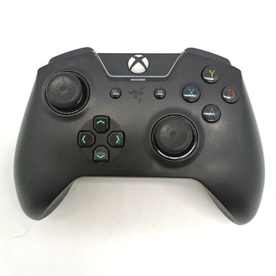 Razer Wolverine V2 Tournament Edition RZ06-0199 Xbox One PC Wired Controller - Image 1 of 4