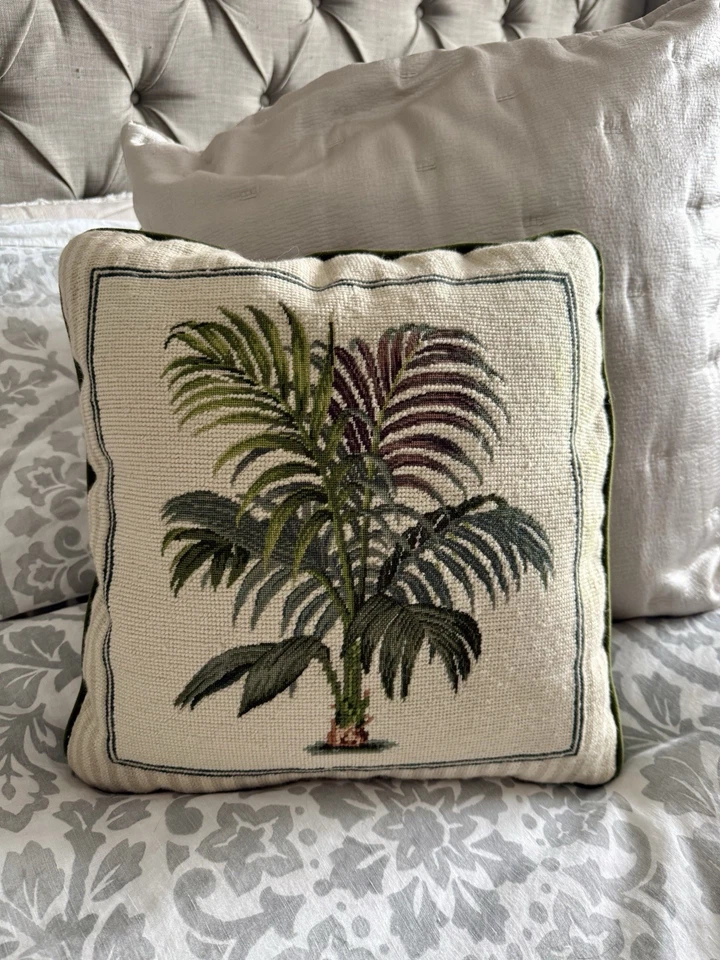 Almohada punta de aguja palmera 15" tropical costera beige rayas hecha a mano Foto 1 de 4
