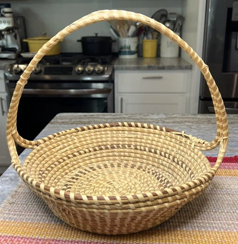 Large 11.5" Vintage South Carolina Gullah Sweet Grass Basket Twisted Handle Cover