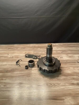 Eje de salida Aisin AS68RC transmisión automática 2x2 Dodge Ram Cummins diésel Foto 1 de 4