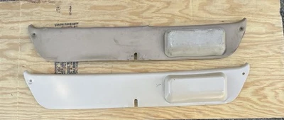 Painéis internos traseiros de escotilha DATSUN 280 ZX, anos 1970 e 80 - Imagem 1 de 2