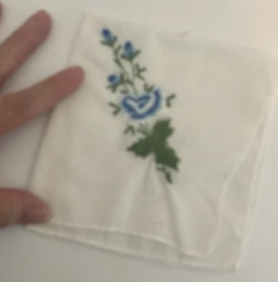 Винтажный 10,5 «SQ белый носовой платок носовой платок синий вышитый цветочный Роза сердце свадьбы - Изображение 1 из 4
