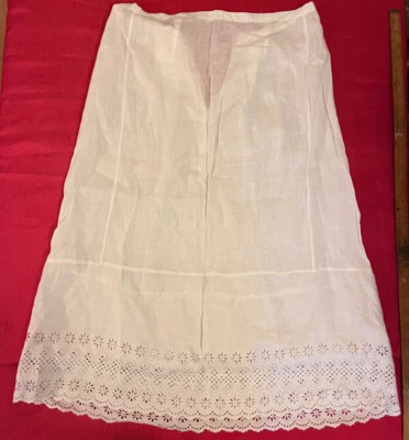 Victorian/Edwardian Broderie Anglaise Petticoat. 1900-1910. Soft Cotton. Lovely - Image 1 of 4