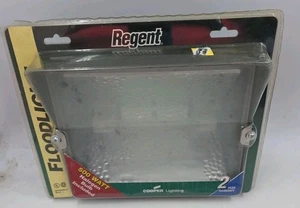 Regent/Cooper Lighting Halogen Outdoor Flood Light 500 Watt  GP500WLC Bronze - Picture 1 of 7