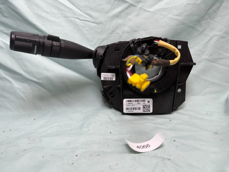 Dodge Grand Caravan Town Country 2011-20 reloj resorte intermitente 56046496ae Foto 1 de 4