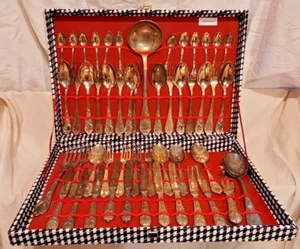 Vintage Oneida Silver Plated Cutlery Set 51 Piece, Made In Italy - Picture 1 of 9