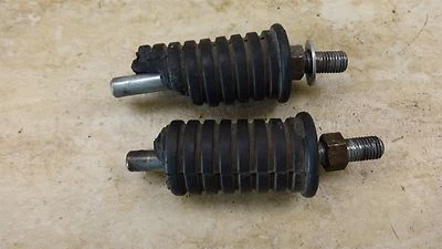 Suzuki T250 Hustler S747 1971 ~ reposapiés traseros reposapiés Foto 1 de 3