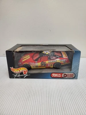 Hot Wheels Race Day Deluxe 1999 escala 1:24 McDonalds #94 Bill Elliott - NASCAR Foto 1 de 2