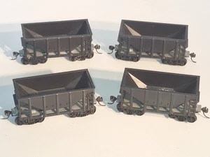 Roundhouse Hopper wagons x 4. Undecorated. Good condition. No Box. HO Scale - Picture 1 of 13