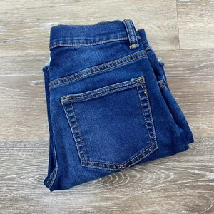 GAP Stretch Straight Low Rise Dark Wash Blue Denim Cut-off Jean Shorts Girl's 16 - Picture 1 of 9