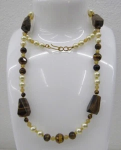 Touch Of Elegance 24” Cuentas Ojo de Tigre Corte Irregular con Collar de Vidrio y Perlas - Imagen 1 de 3