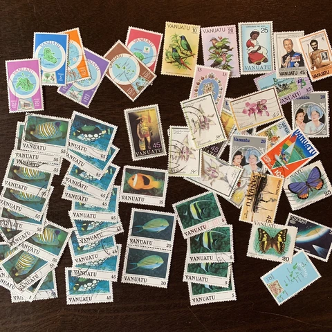 INVESTOR'S LOT VANUATU STAMPS, 50+ STAMPS INCLUDED Cover