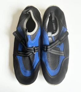 West Marine 6 Water Shoes Aqua Socks Blue Black Slip On Flexible Stock #6931257 - Picture 1 of 8