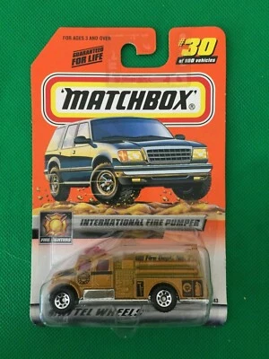 Matchbox 2000 Mattel International Fire Pumper Gold Fire Fighters #30 B104 - Image 1 of 4