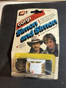 Coche Chevy CORGI Simon and Simon '57 negro blanco vintage 1982 sellado en tarjeta - Imagen 1 de 6