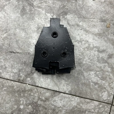 Mustang Mercury Cougar 1969-1970 bisagra de puerta perno tuerca soporte de placa de montaje Foto 1 de 4