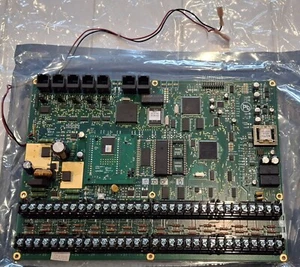 Italian Leviton Omni LTe 20A00-73it Controller Latest Rev Board Tested Working - Picture 1 of 14
