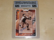 1995 Stouffer's Legends Autograph Auto Yogi Berra CAS Authentic