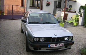 Voiture BMW 316i Oldtimer pour collectionneur