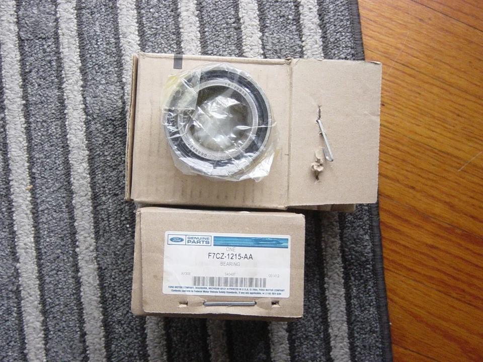 Par de cojinetes de rueda delantera Escort 1991-96 Tracer 1990-2003 OEM Ford F7CZ-1215-AA 1990-2003 Foto 1 de 1