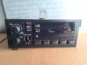 Chrysler P4704308 Factory OEM AM FM Tuner Car Truck Stereo Radio for Dodge Jeep - Foto 1 di 7
