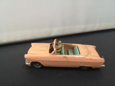 B674-MATCHBOX LESNEY No39A FORD ZODIAC CONVERTIBLE. - Image 1 of 4