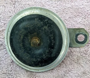 2005 Suzuki Katana GSX600F 98-06 Horn Assembly 38500-08F10 OEM 600 750 GSXR - Picture 1 of 2