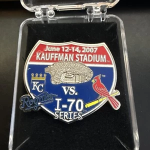 Kansas City Royals St Louis Cardinals I-70 Series June 2007 MLB Lapel Pin New - Picture 1 of 1