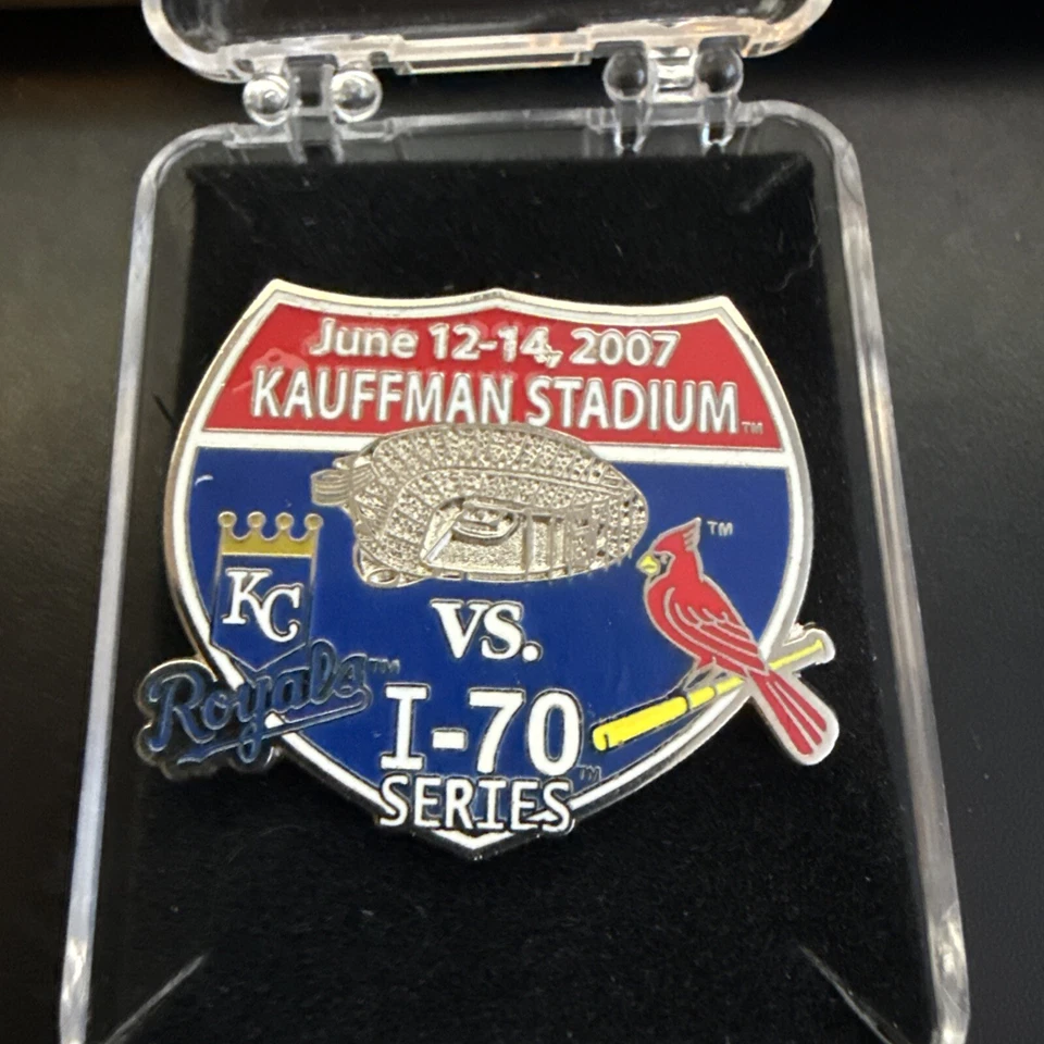 Kansas City Royals St Louis Cardinals I-70 Series June 2007 MLB Lapel Pin New - Image 1 of 1