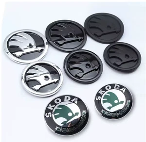 Logo Emblema Skoda Anteriore Posteriore 8-9cm compatibile - Foto 1 di 16