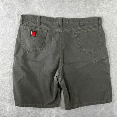 Wrangler Riggs Workwear Carpenter Shorts Men's 42 Green Utility Outdoors - Image 1 of 4