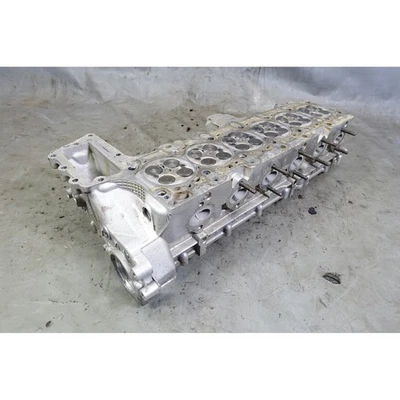 BMW E90 335d E70 X5 2009-2013 diésel M57 culata de motor de 6 cilindros con válvulas OEM Foto 1 de 4
