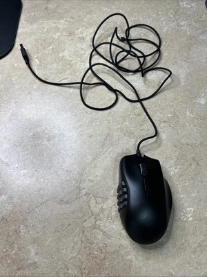 Razer Naga Model RZ01-0241 Wired Gaming Mouse - Image 1 of 4