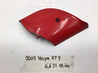 OEM Vespa ET2 ET4 Front Lower Fork Trim Cover Red 2001-2005 - Image 1 of 4
