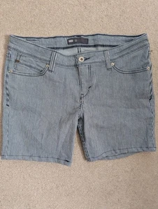 Levi's Signature Women's Blue Striped Shorts / Jorts 32/34 Waist - Picture 1 of 11