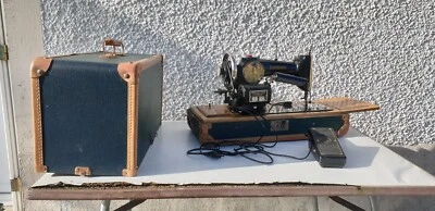 Ancienne Machine à Coudre Portative EXCELSIOR - Photo 1/4