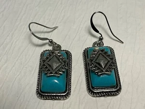 🌸 Damen Faux Türkis Rechteckig Silber Akzent Französischer Draht Ohrringe 🌸 - Bild 1 von 5