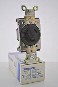 “GE/Challenger 2962 20A NEMA L6-20 Locking Receptacle 250V 2-Pole 3-Wire New - Picture 1 of 7