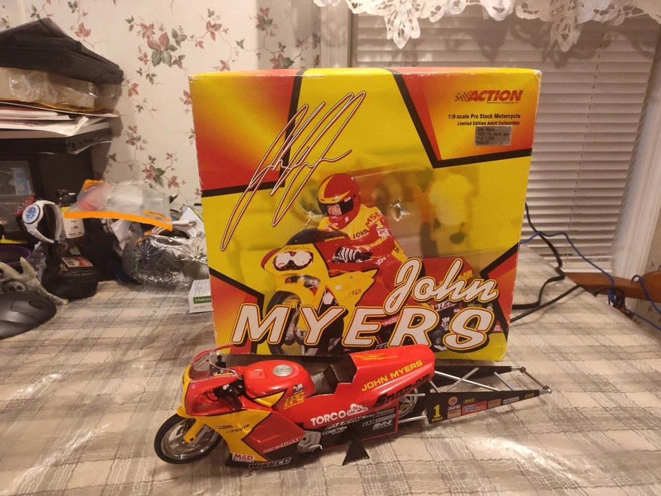Vintage NHRA John Myers Snap-on 1996 Suzuki Pro Stock Bike 1:9 New Open Box  - Image 1 of 4