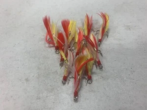 10 angezogene Drillinge mit gelben Haaren und roter Feder * Hakengröße #6* - Bild 1 von 1