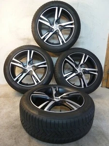 Orig Volvo XC40 Winterräder 235/50R19 2x7,5 mm 2x6,5 mm DOT 2724 19" Np 2.190,-- - Bild 1 von 23