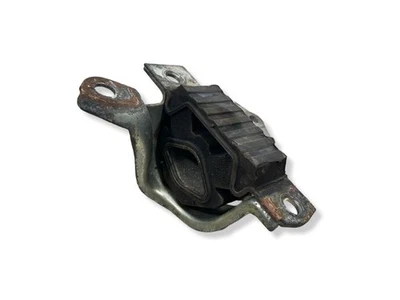 Fiat 500 Abarth 2016 Engine Mount Bracket 51891360 Support 1.4L 103KW - Image 1 of 4