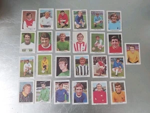 Job Lot Old Valiant & TV21 Comics Soccer Cards 1970s - Imagen 1 de 11
