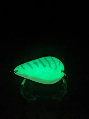 Acme Glow In The Dark K-O Wobbler 3/4oz Glowmates personalizado tigre Glow Fire Uau!! - Imagem 1 de 4