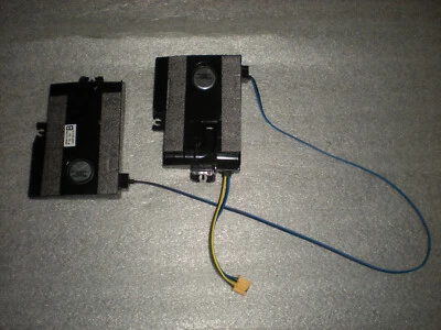 Par de altavoces woofers Samsung BN96-52378D L y R para monitor S32BM500EN 32" Foto 1 de 4