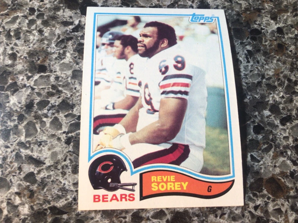 U-Pick 1982 Topps football stars/commons/RC #257 - 528  - YOU PICK ANY CARD(S) - Image 1 of 1