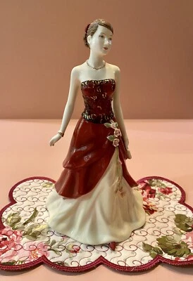 ❤RARE 2006 ROYAL DOULTON PRETTY LADIES FIGURE OF THE YEAR FIGURINE -EMILY HN4817 - Image 1 of 4