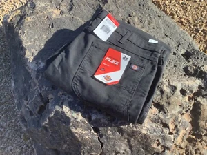 DICKIES Mens BLACK Straight Leg Carpenter FLEX Pants Size 40 x 32 NEW - Picture 1 of 4